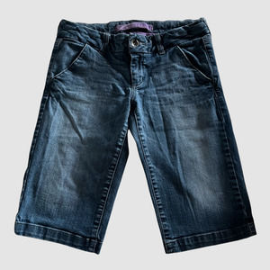 Refuge Juniors Bermuda Shorts Medium Wash,  Size 7